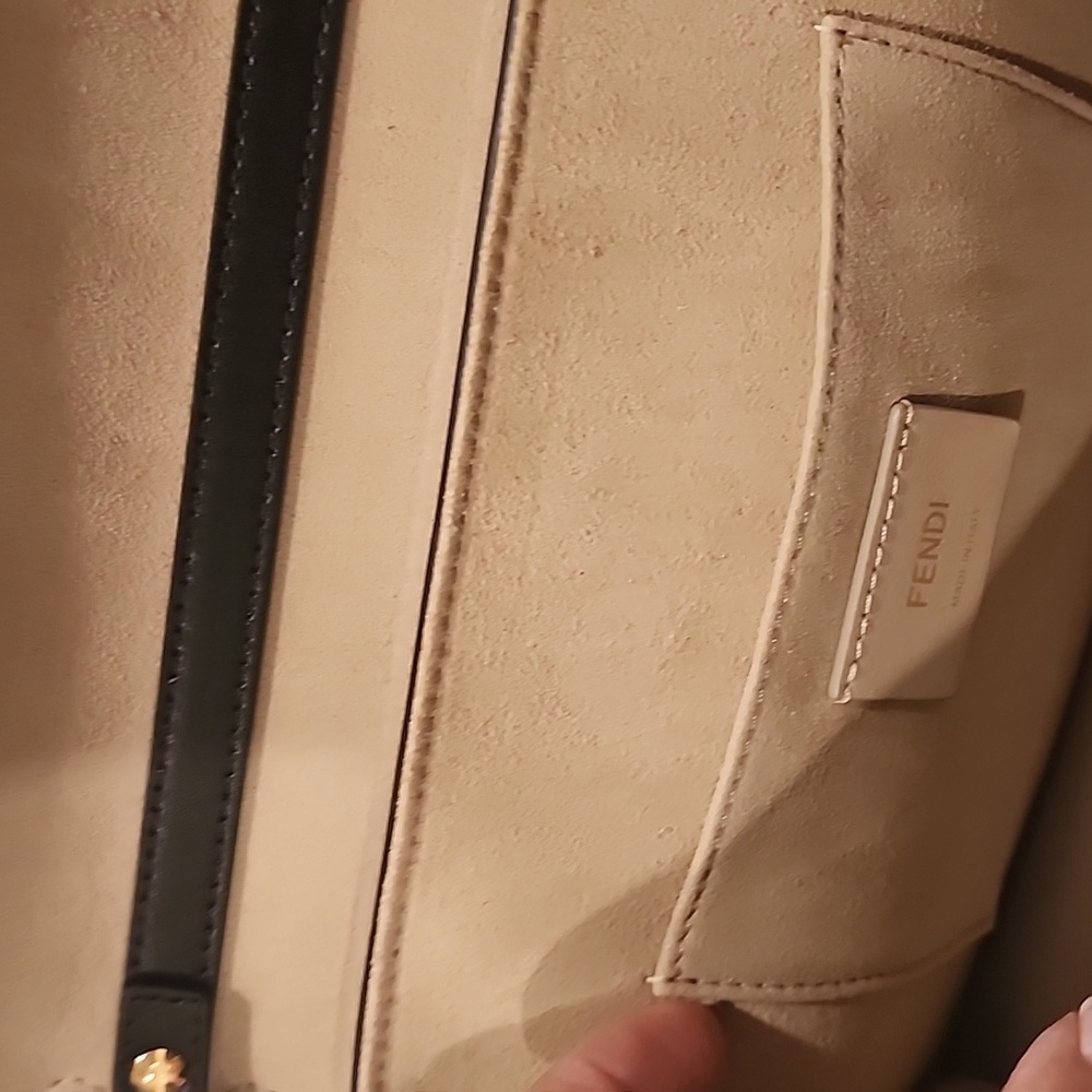 Fendi Black and Brown Logo Shoulder Bag - Picture 7 of 16